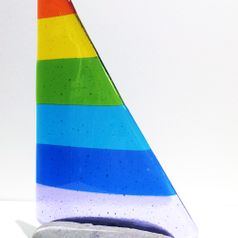 Rainbow Pebble Yacht